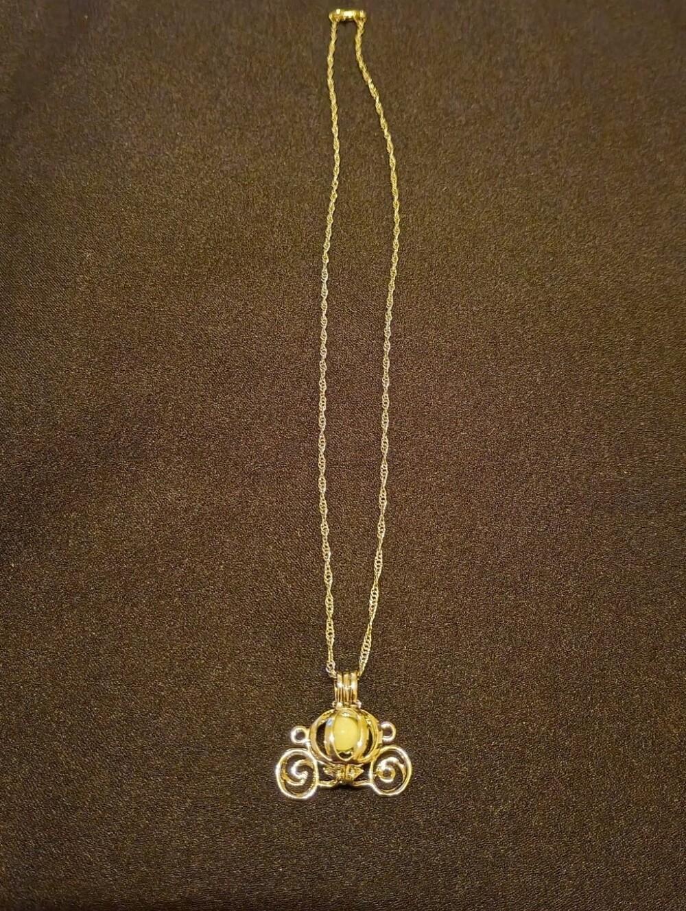 Silver Tone Pearl Cage Cinderella Carriage Pendant Locket Necklace 17.5 In